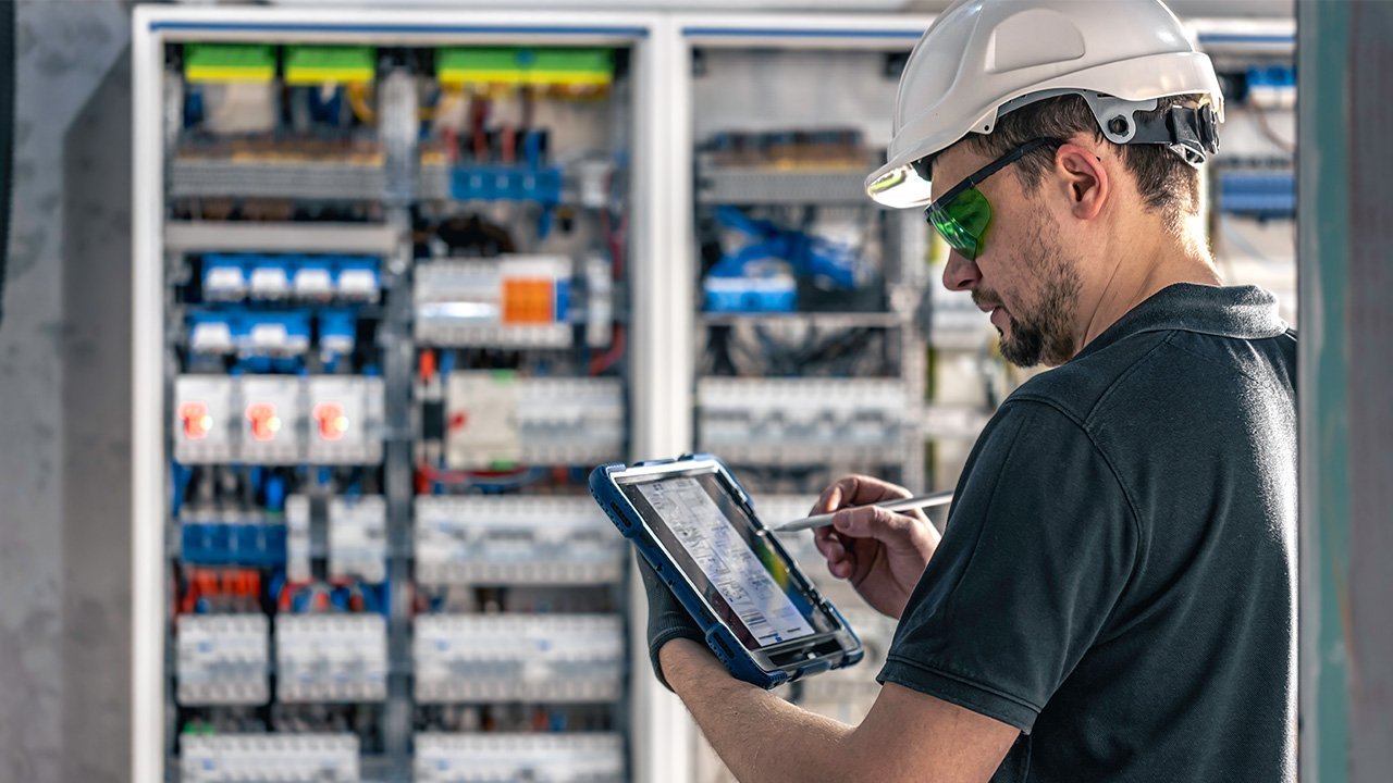 As vantagens da automação elétrica na indústria