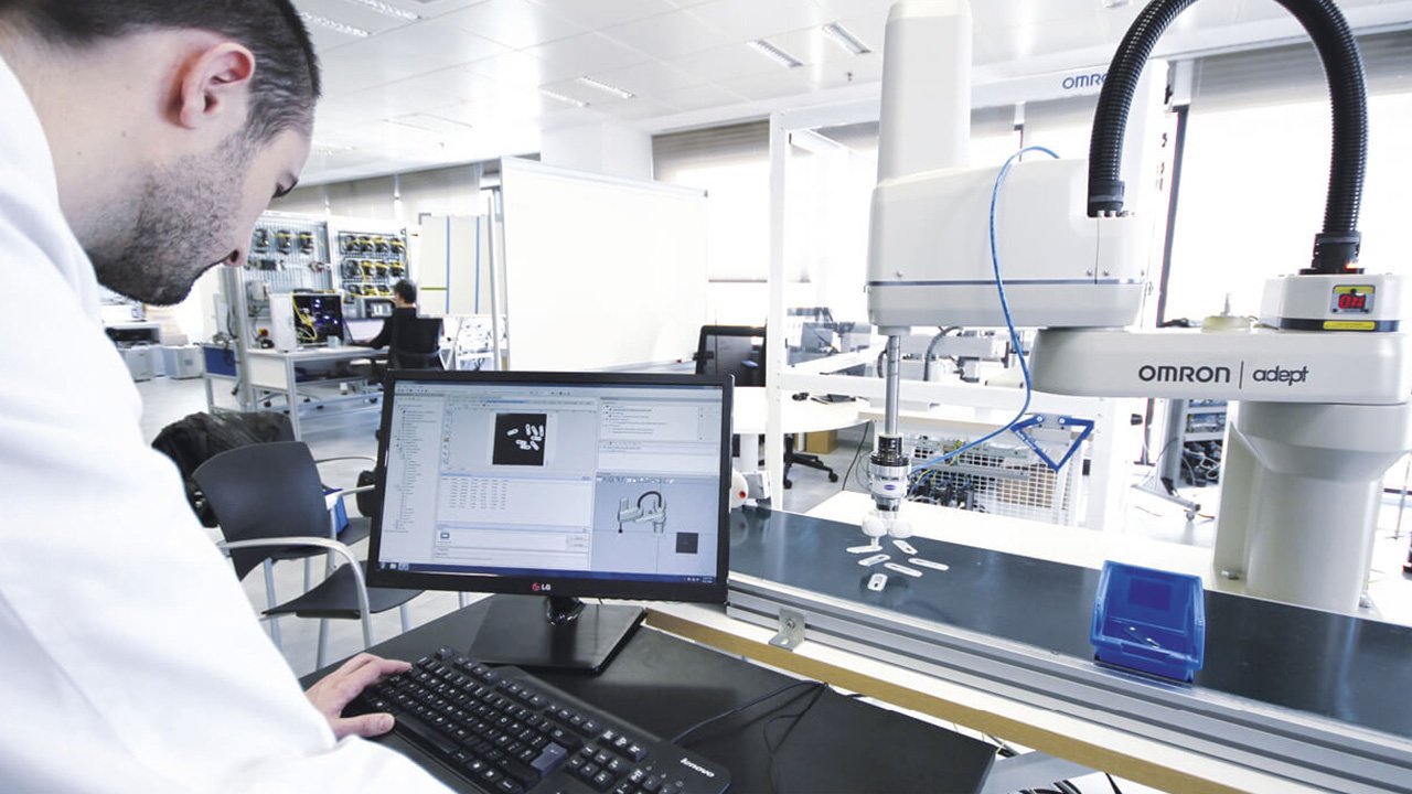 Como realizar a manutenção corretiva em robôs industriais?